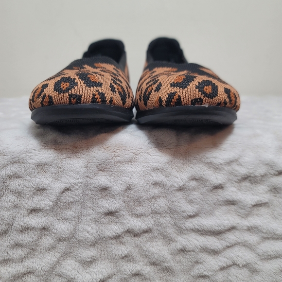 Clarks CloudSteppers Carly Wish Ballet Flats Women's Shoes AnimalPrint Sz 7.5 - Picture 3 of 9